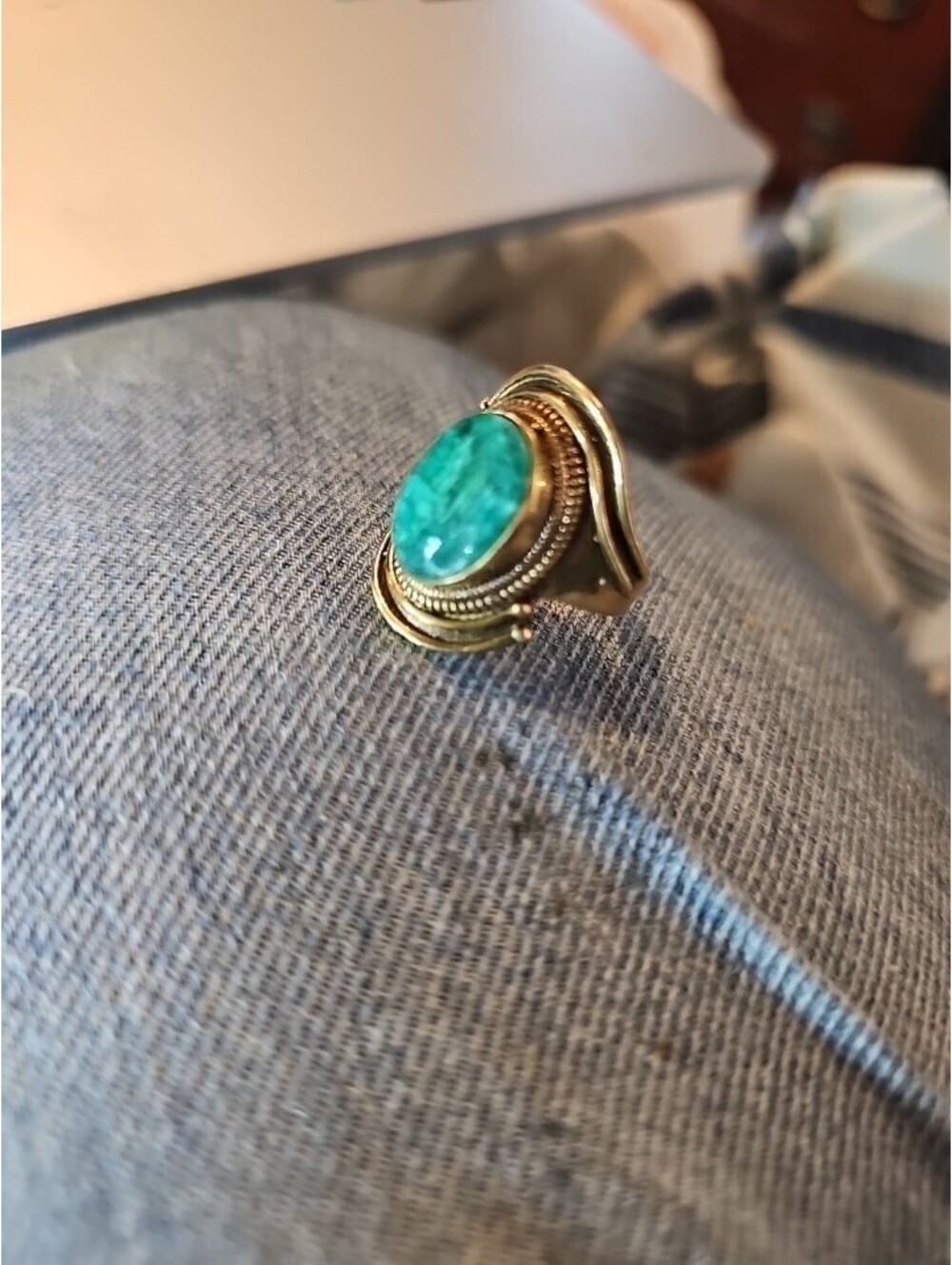 Vintage Brass Natural Faceted Emerald Statement Ring Size 8 Unisex Men Women - Picture 5 of 5